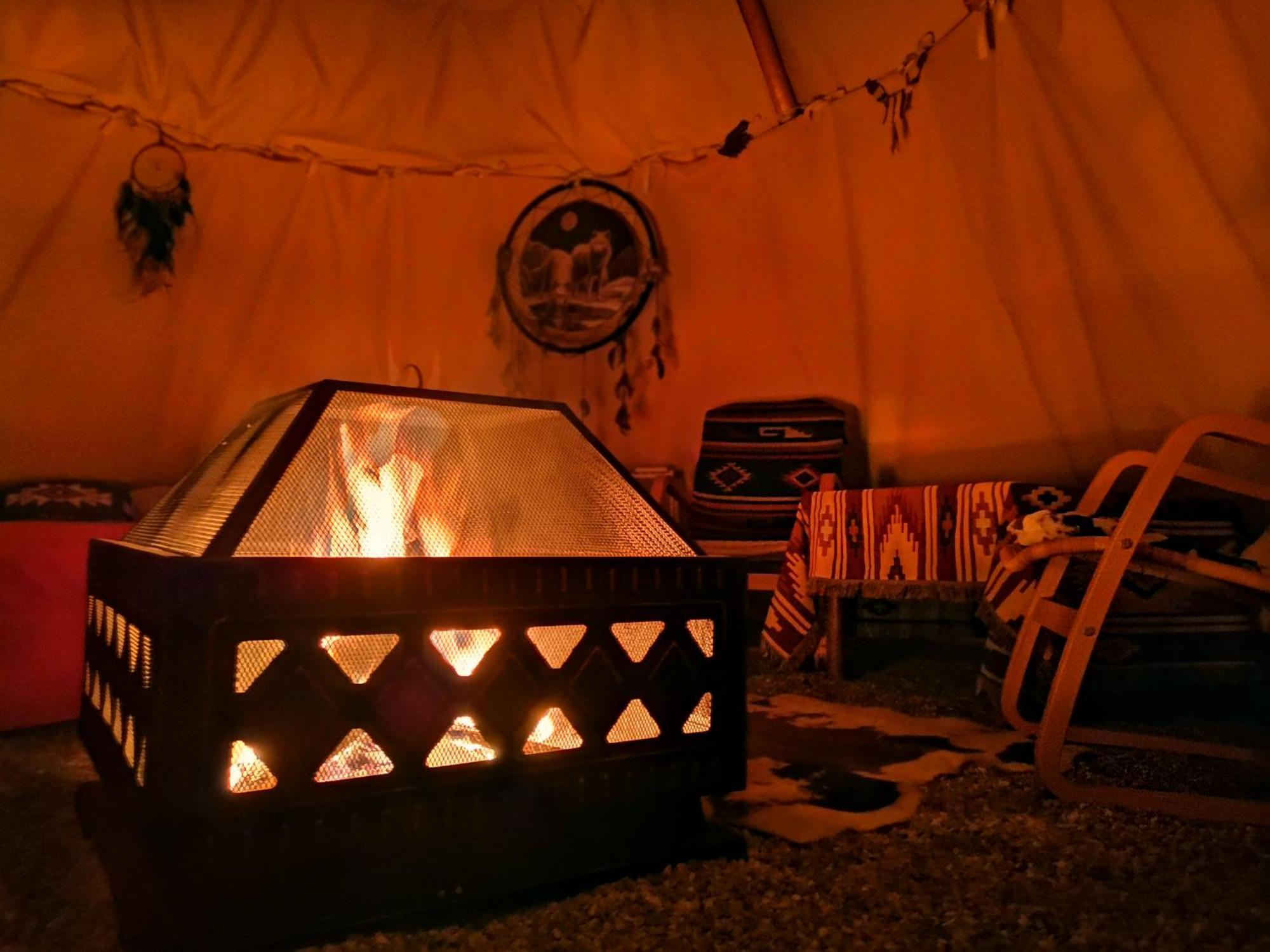 Teepee Camp Lounky Hotel Chodouny Exterior photo